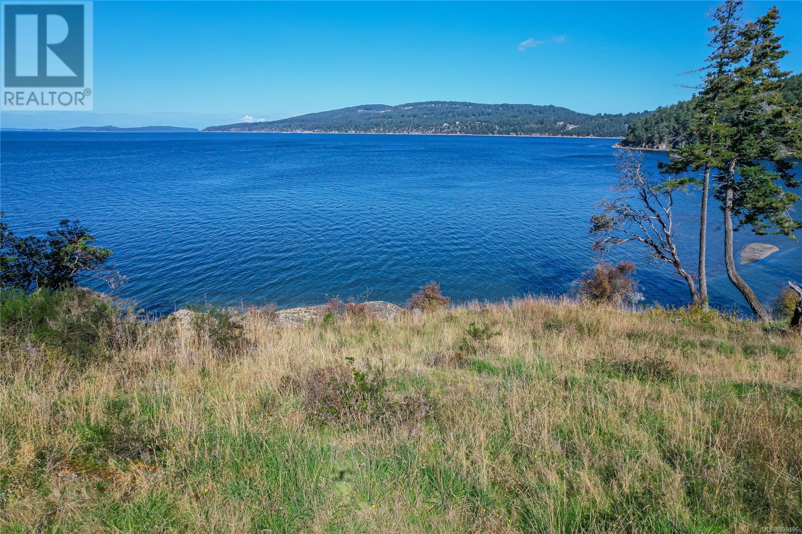  128 Narrows West Road, Salt Spring