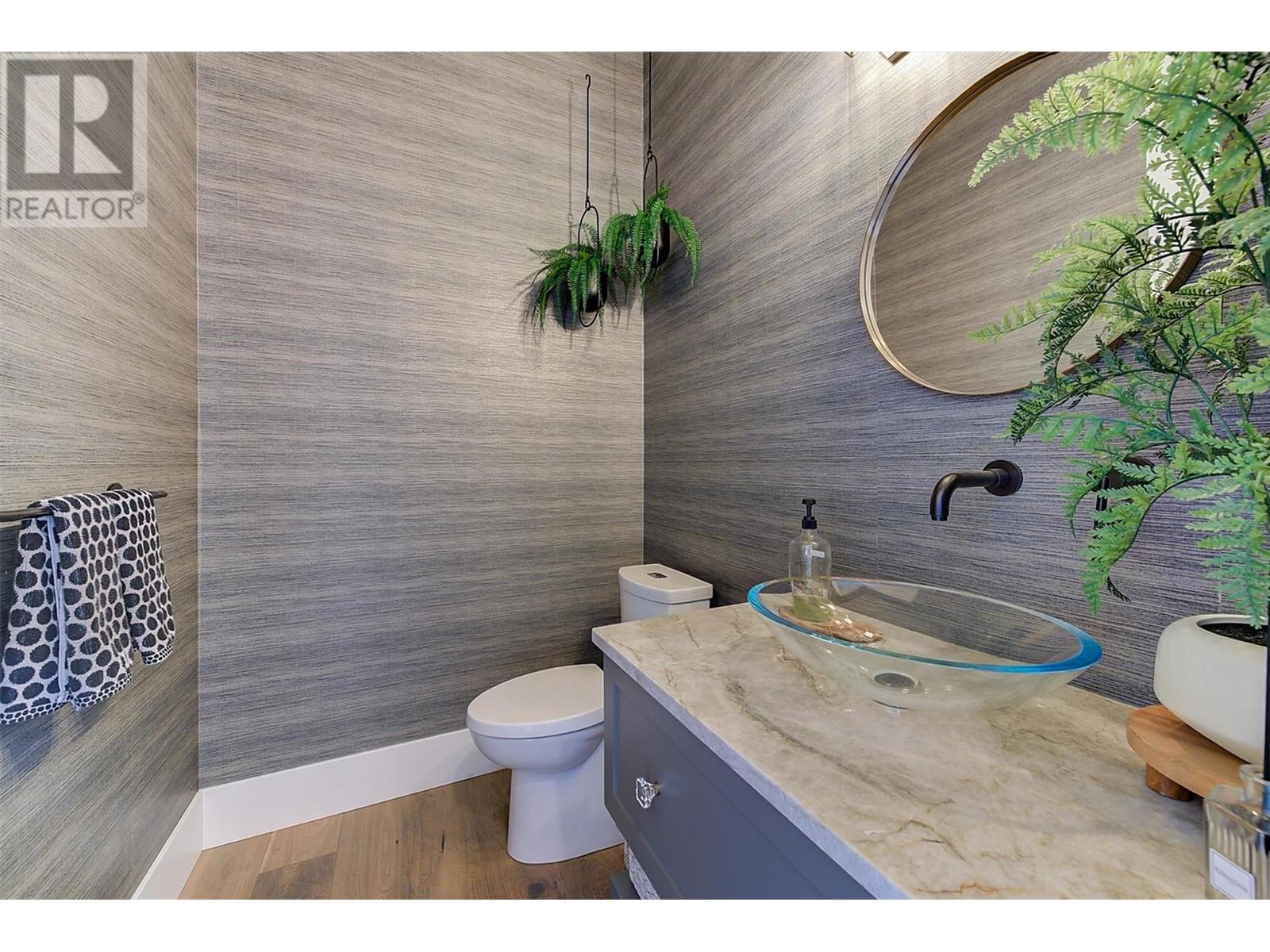  1612 Vincent Place, Kelowna