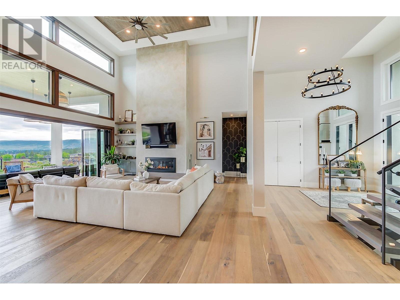 1612 Vincent Place, Kelowna