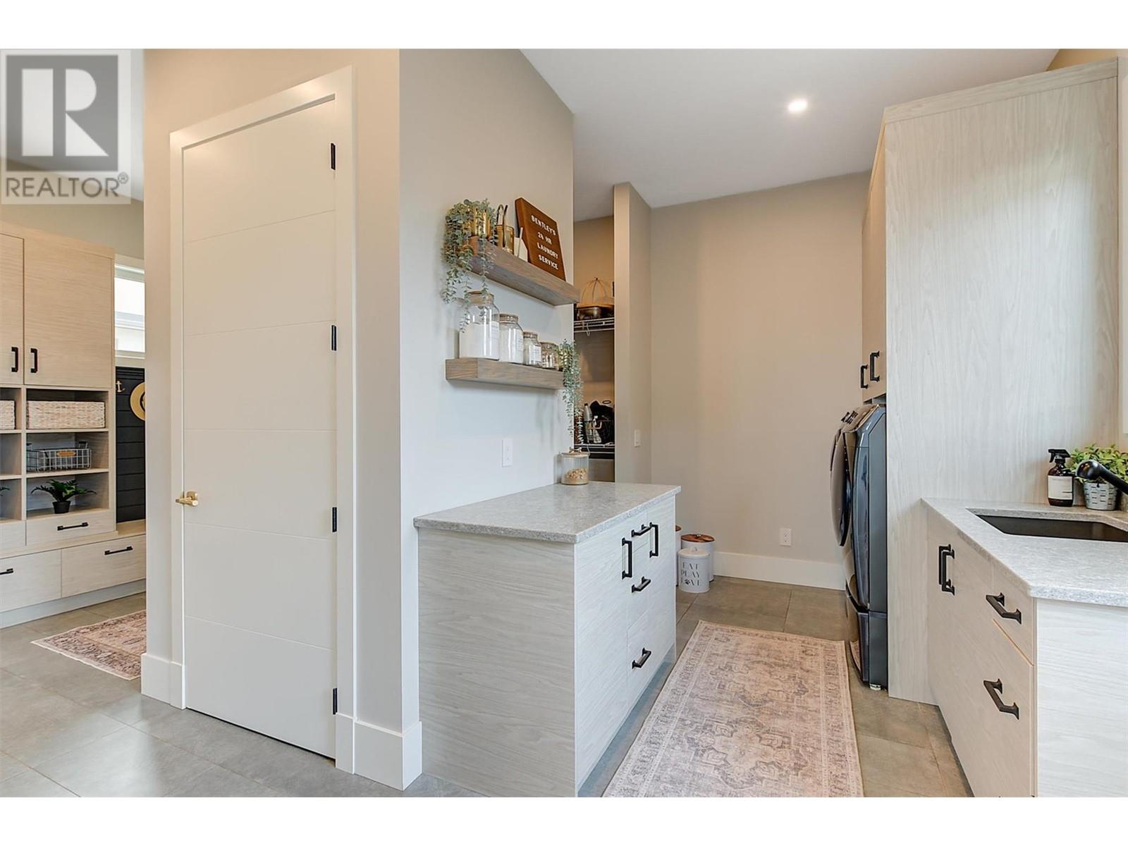 1612 Vincent Place, Kelowna