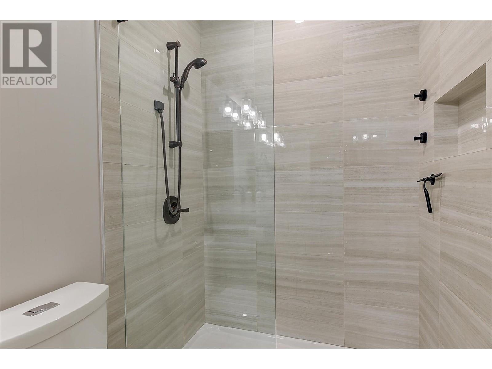 1612 Vincent Place, Kelowna