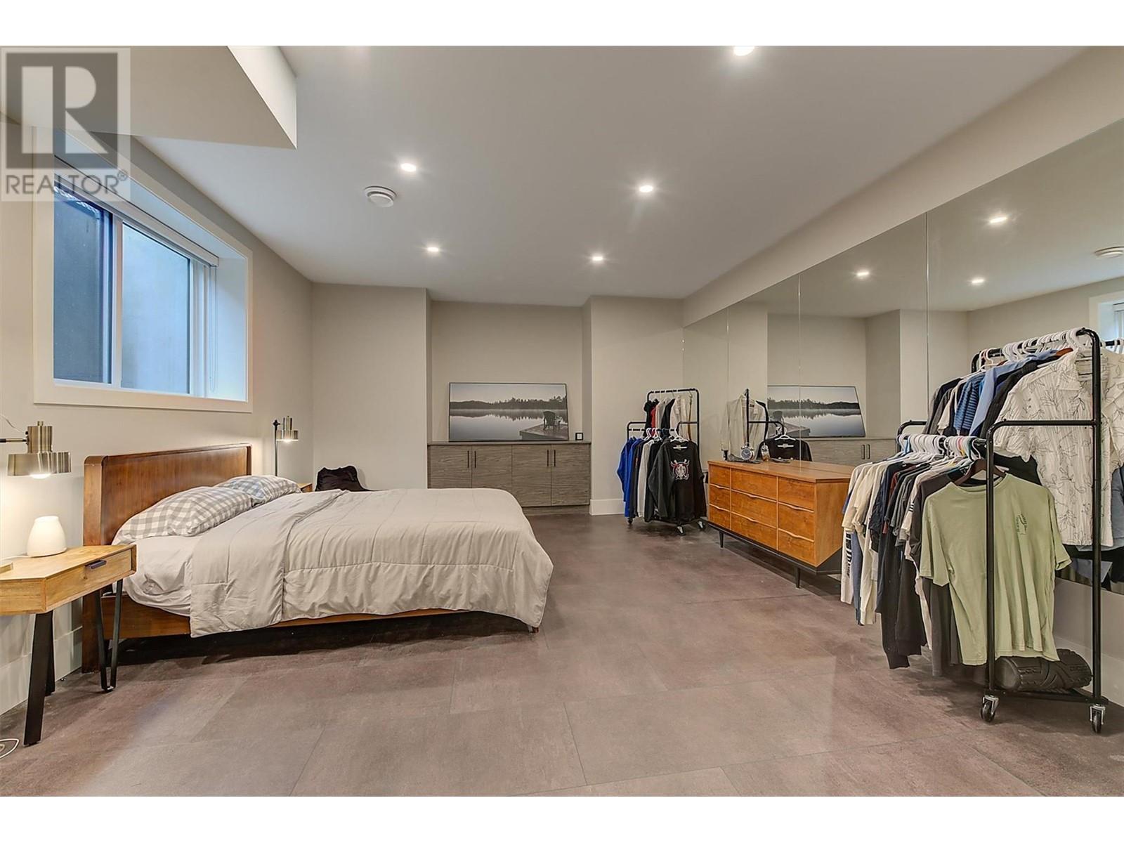 1612 Vincent Place, Kelowna