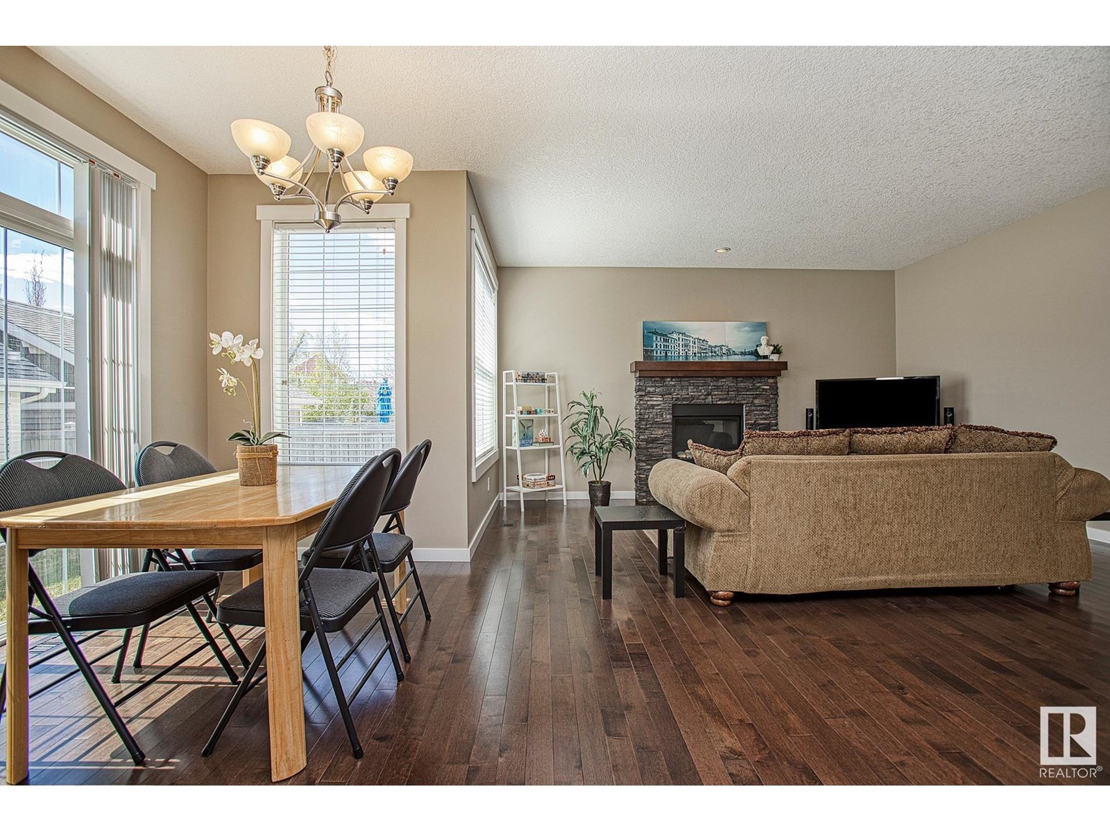 711 DECOTEAU WY NW, Edmonton