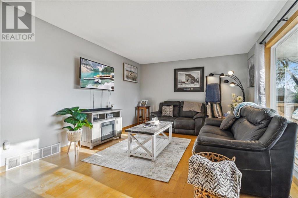 Single Family House Bi-level for Sale in   Street Mountview Grande Prairie 