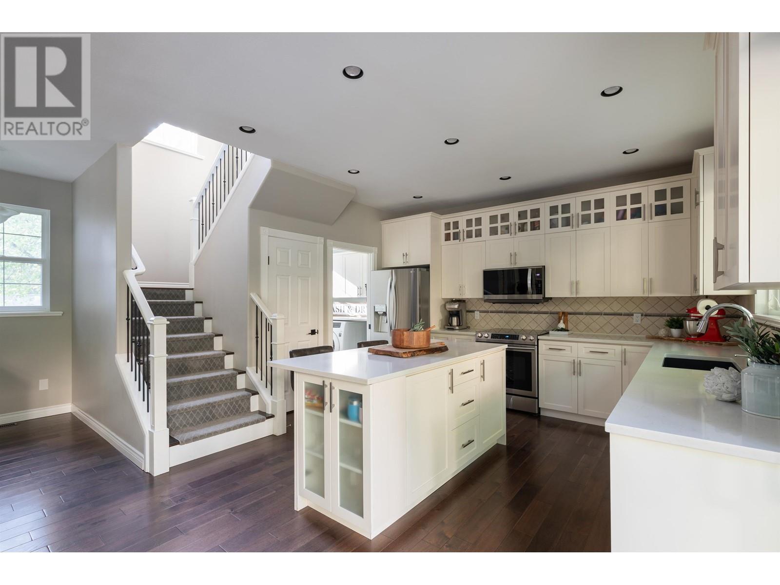 2366 SUNNYSIDE ROAD, Anmore real estate listing R3000095