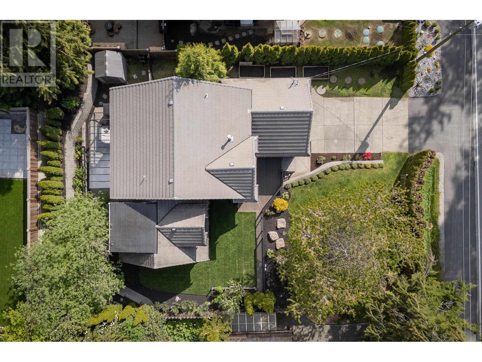 2366 SUNNYSIDE ROAD, Anmore real estate listing R3000095