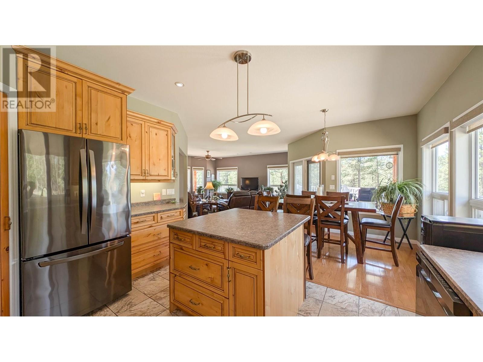 6182 HWY 3-93 Highway, Cranbrook