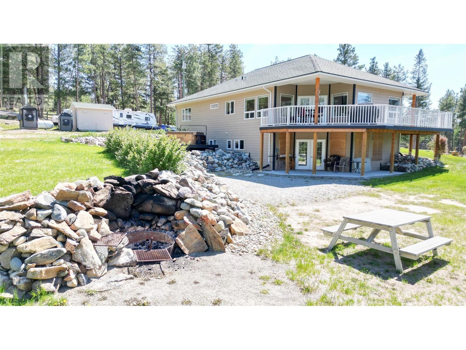 6182 HWY 3-93 Highway, Cranbrook