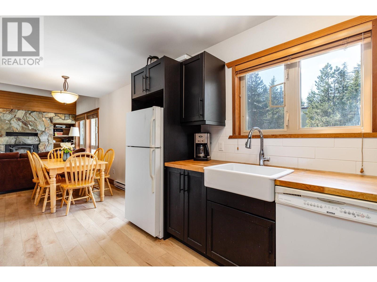18 6125 EAGLE DRIVE, Whistler
