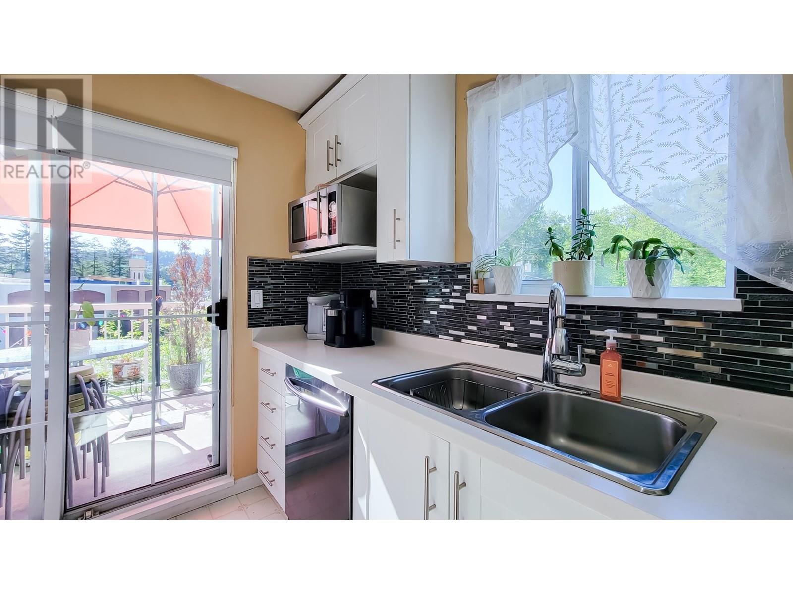 304 2678 DIXON STREET, Port Coquitlam real estate listing R3000305