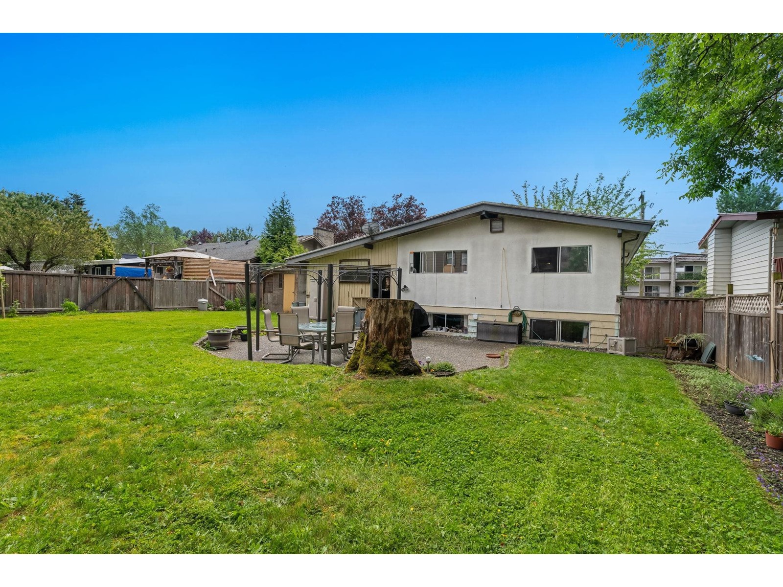 Photo 32 of 33847 Fern Street, Abbotsford BC
