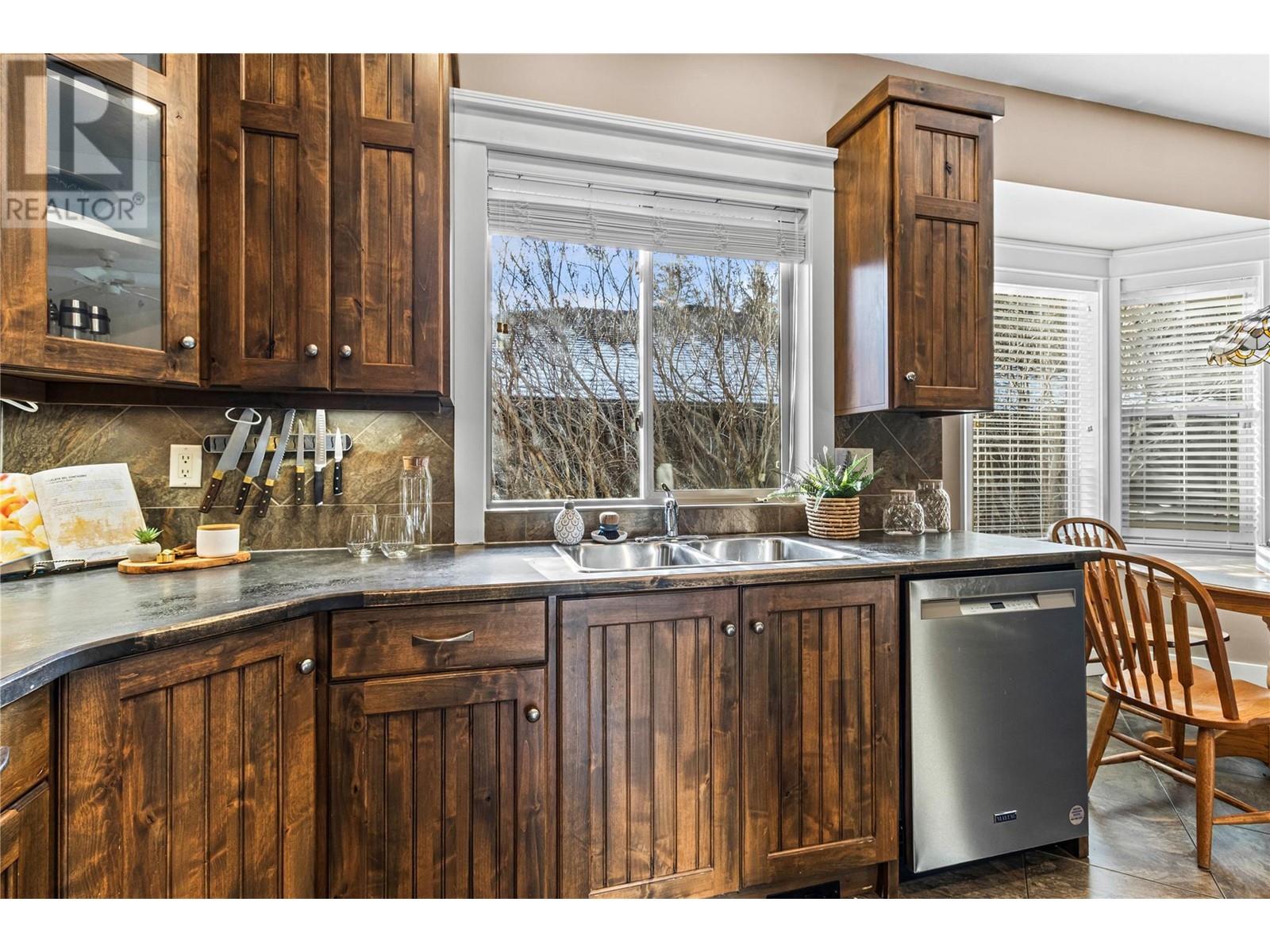 2742 Golf Course Drive, Blind Bay