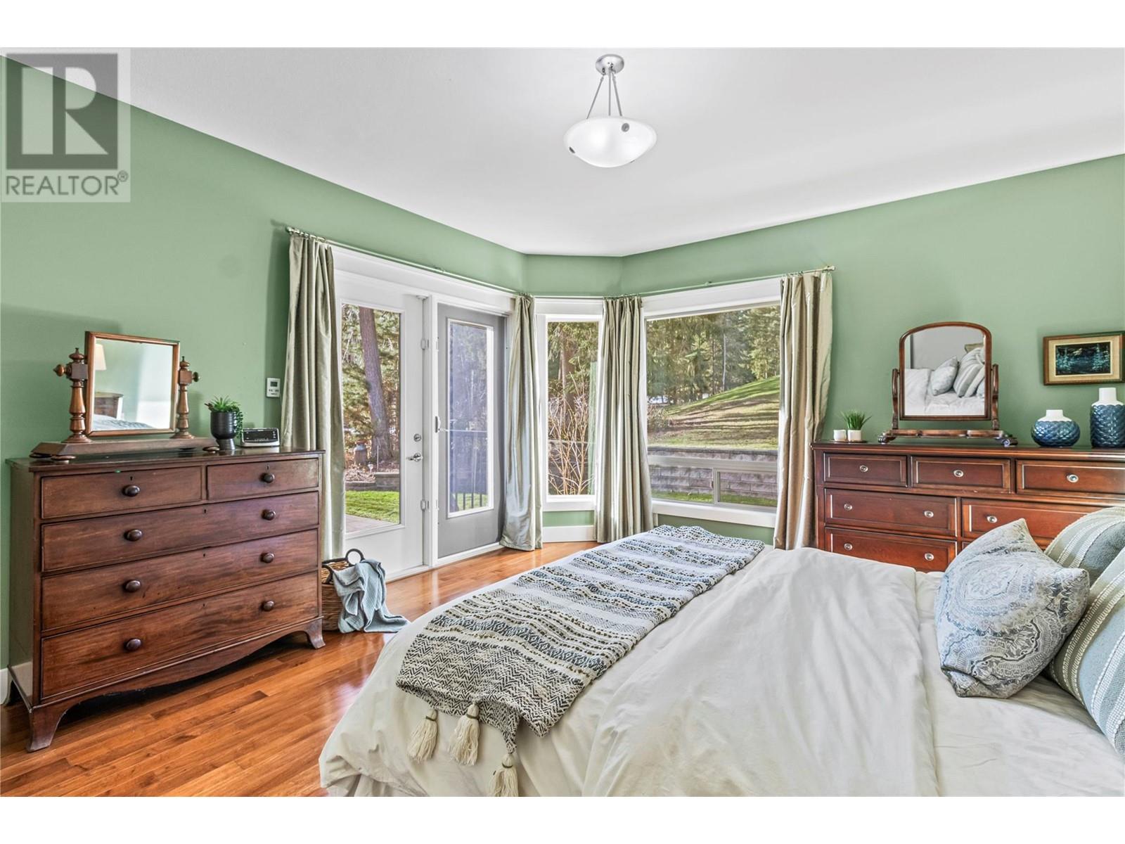2742 Golf Course Drive, Blind Bay
