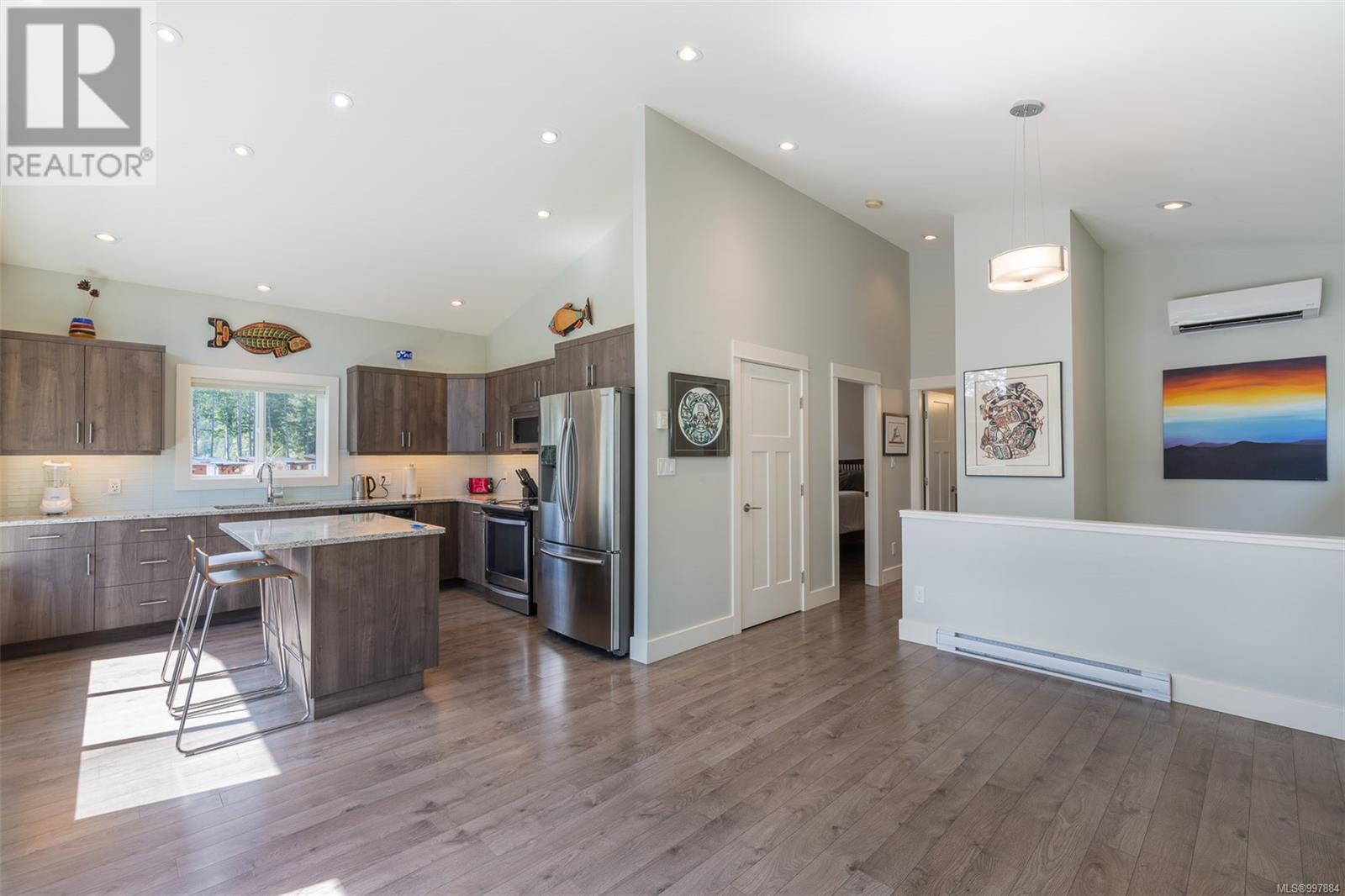 7420 Cottage Way, Lake Cowichan