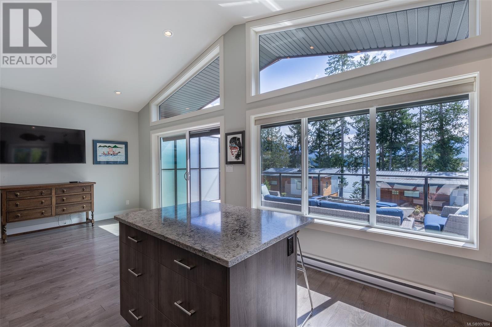 7420 Cottage Way, Lake Cowichan