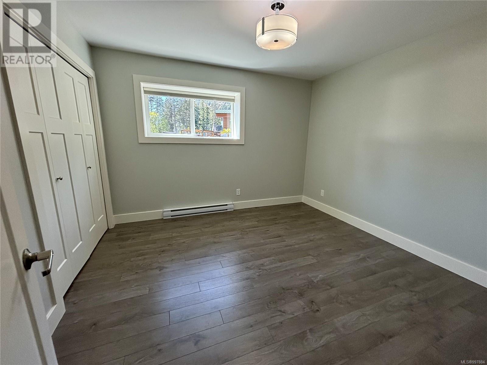 7420 Cottage Way, Lake Cowichan