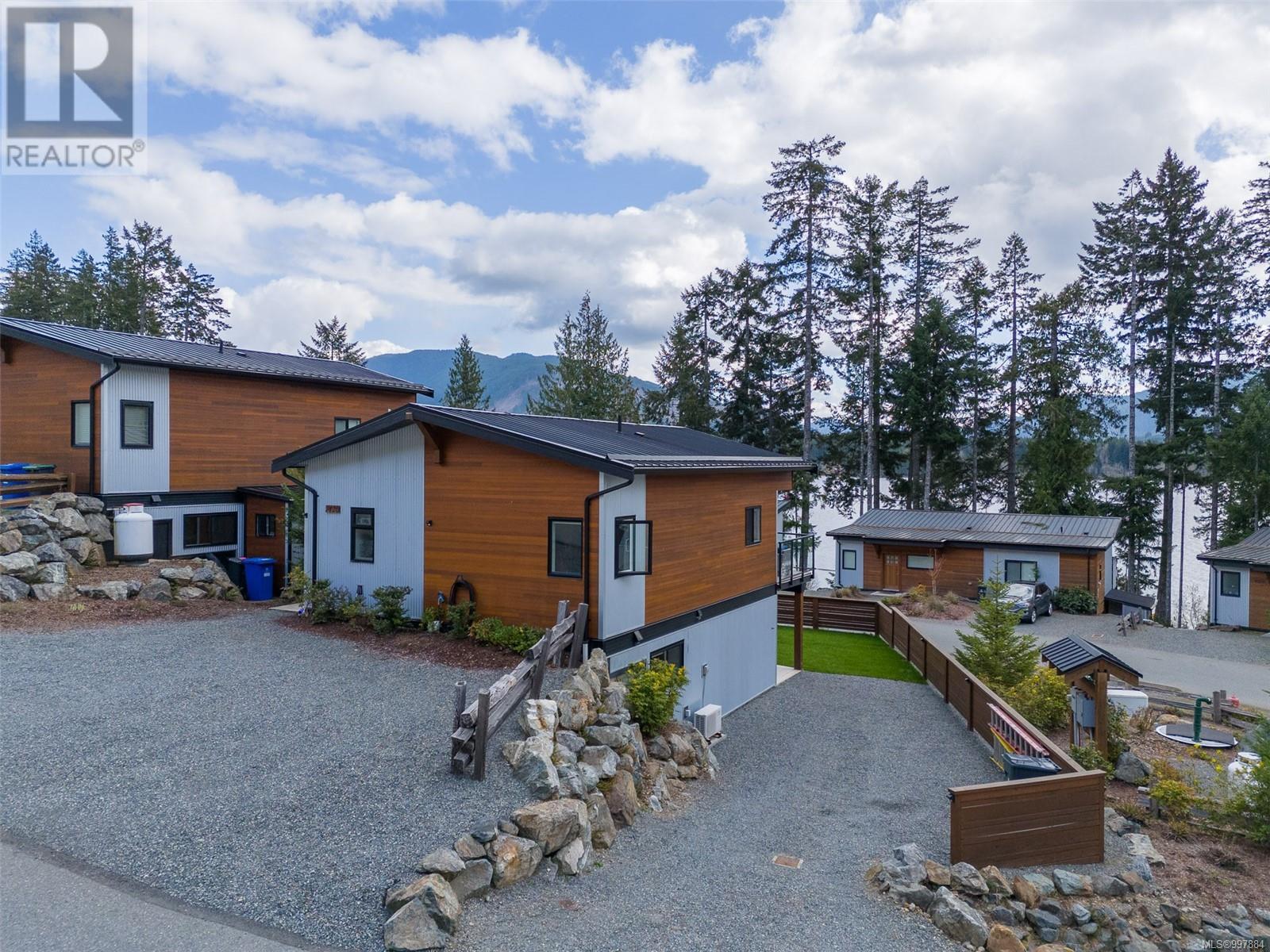 7420 Cottage Way, Lake Cowichan