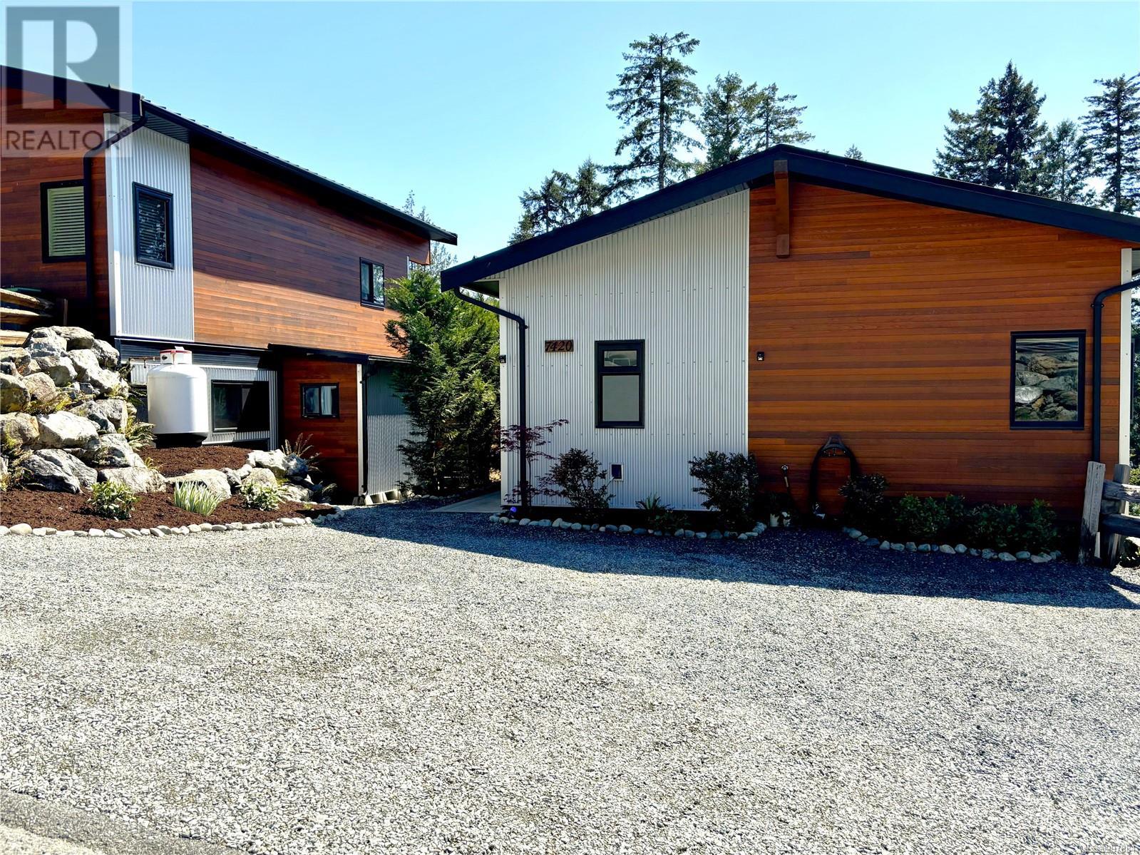 7420 Cottage Way, Lake Cowichan