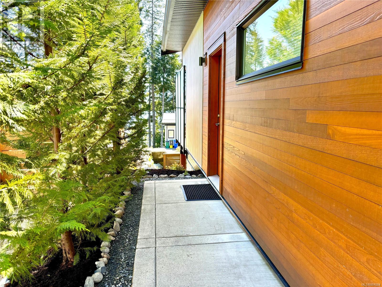 7420 Cottage Way, Lake Cowichan