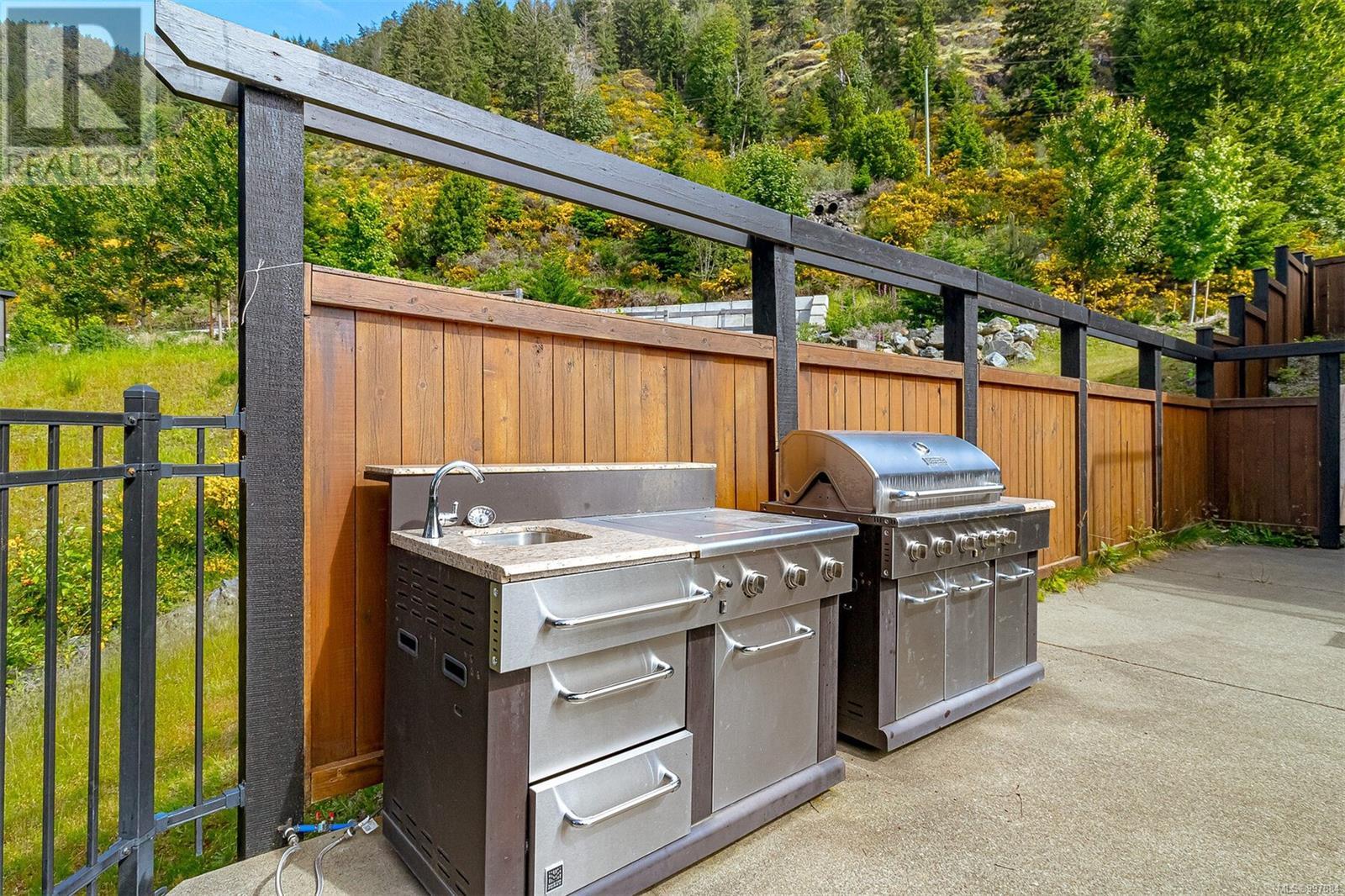 7420 Cottage Way, Lake Cowichan