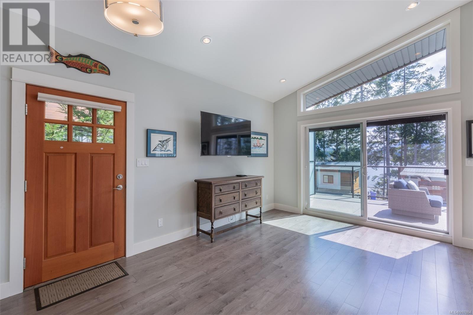 7420 Cottage Way, Lake Cowichan