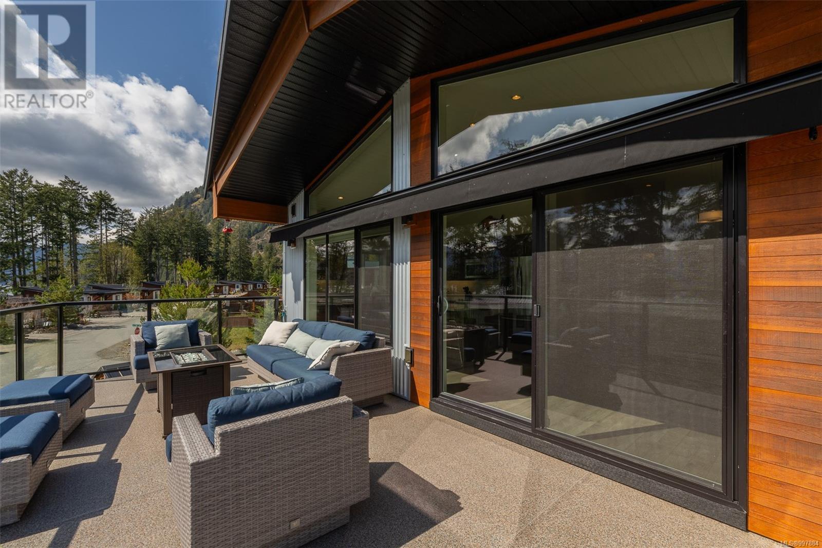 7420 Cottage Way, Lake Cowichan