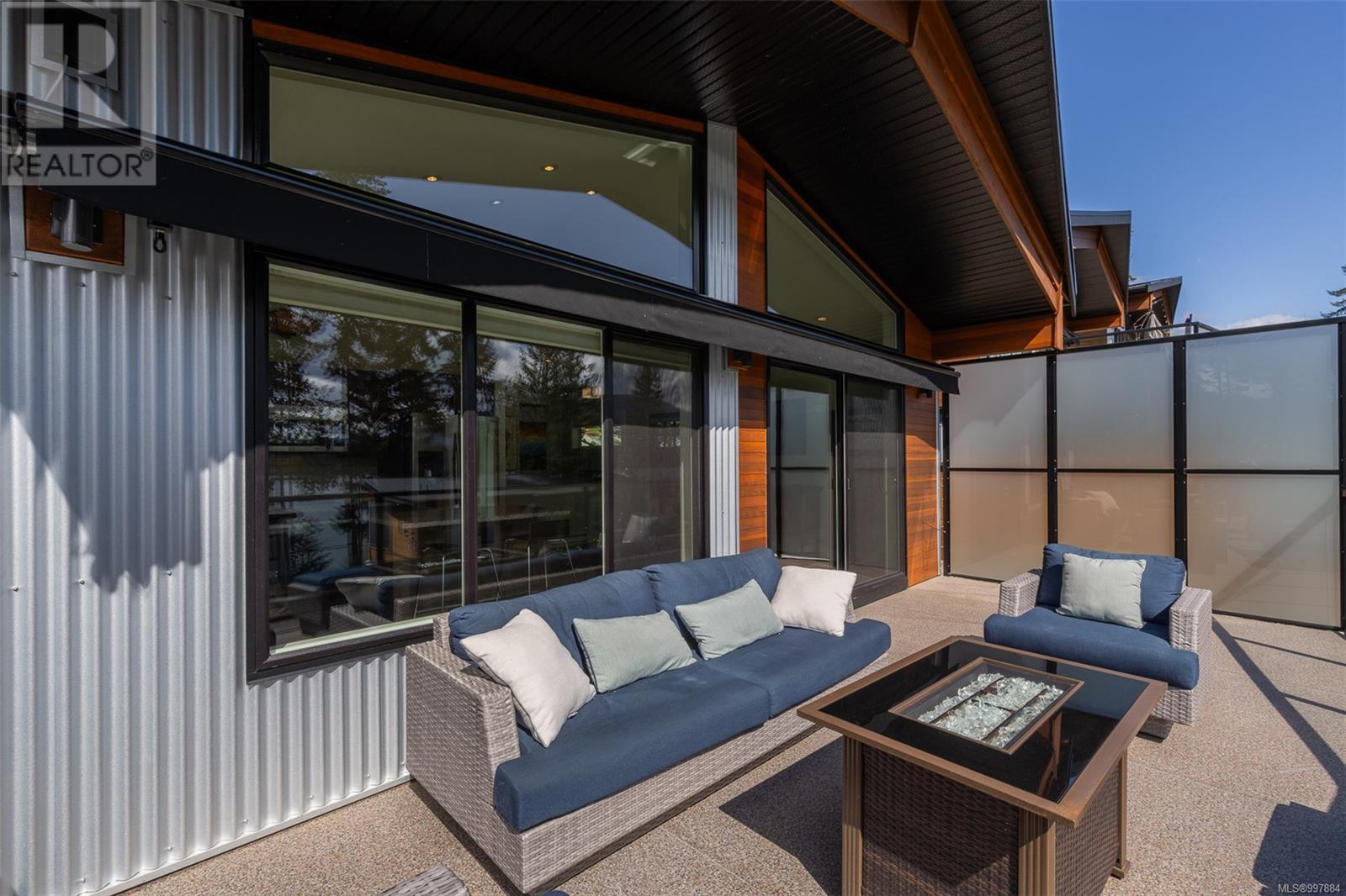 7420 Cottage Way, Lake Cowichan