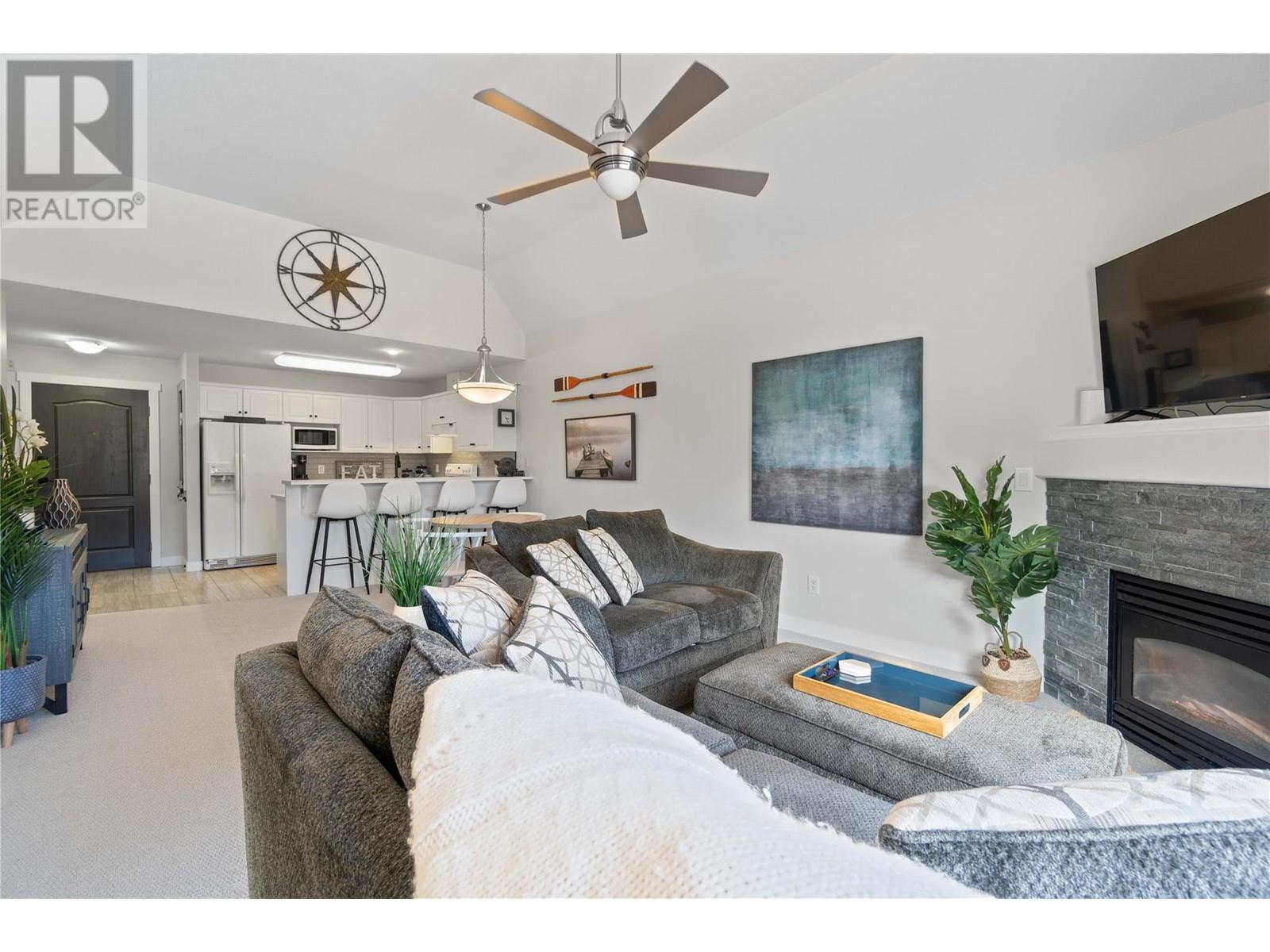 1002 Riverside Avenue Unit# 313, Sicamous
