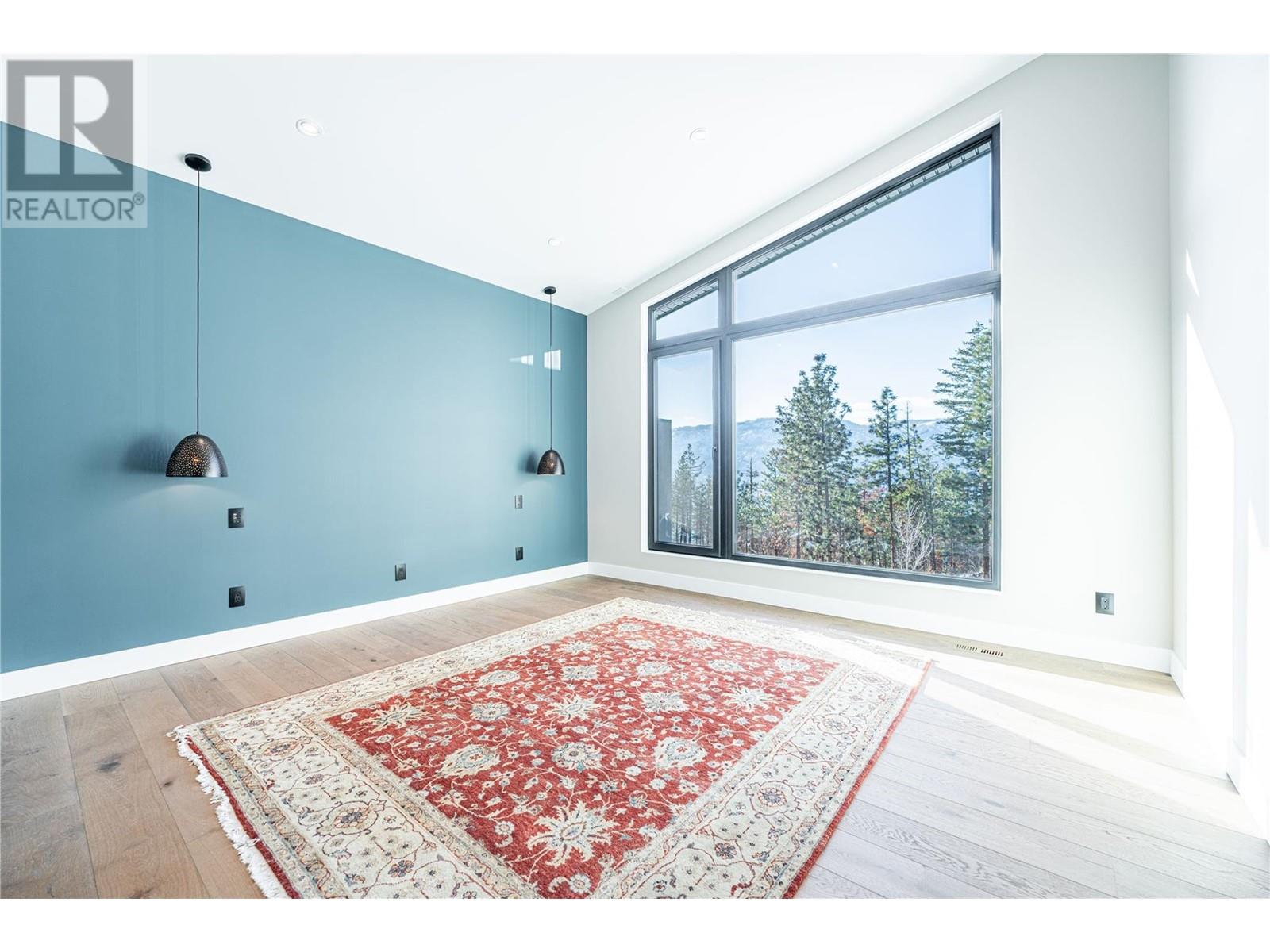  10138 Beacon Hill Drive, Lake Country