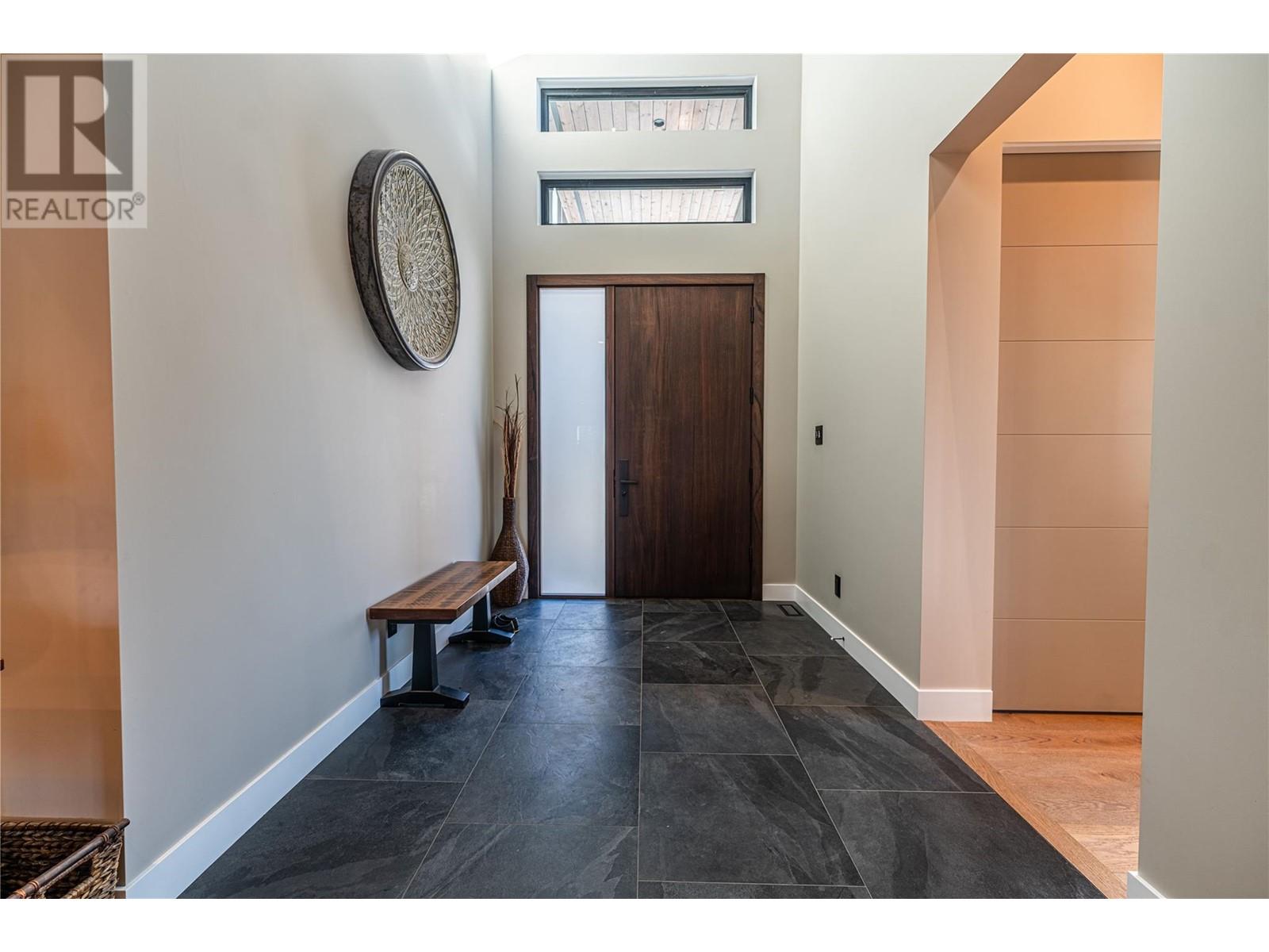  10138 Beacon Hill Drive, Lake Country