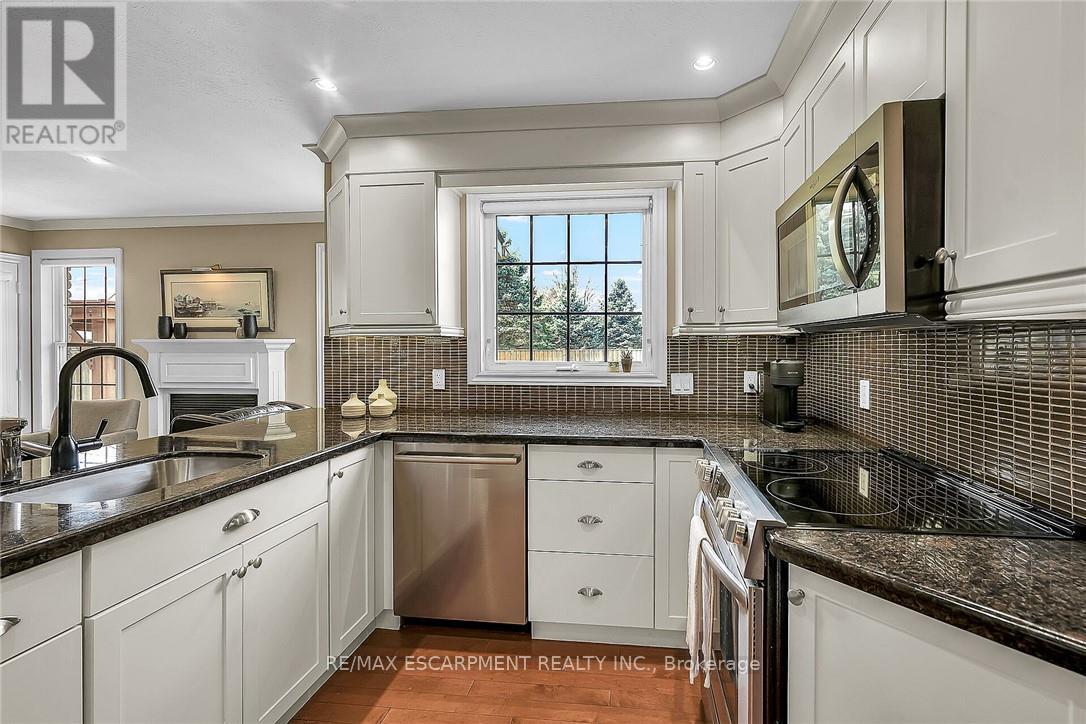 Photo 12 of 17 Angle Street, Norfolk ON