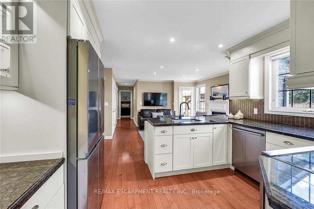 Photo 13 of 17 Angle Street, Norfolk ON