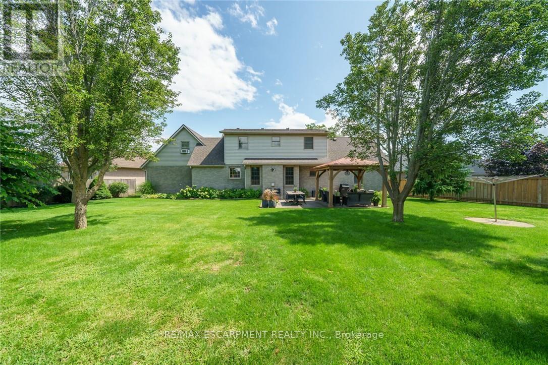 Photo 45 of 17 Angle Street, Norfolk ON