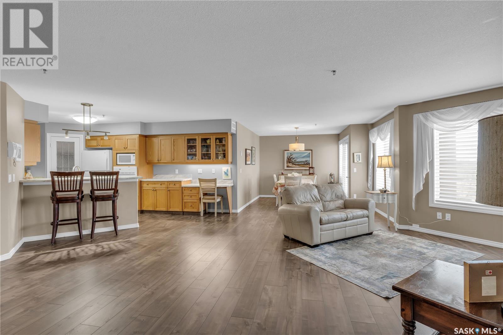 Single Family House Low rise for Sale in   RENFREW CRESCENT E Regina 