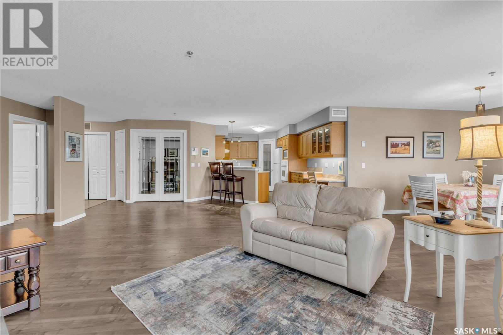 Single Family House Low rise for Sale in   RENFREW CRESCENT E Regina 