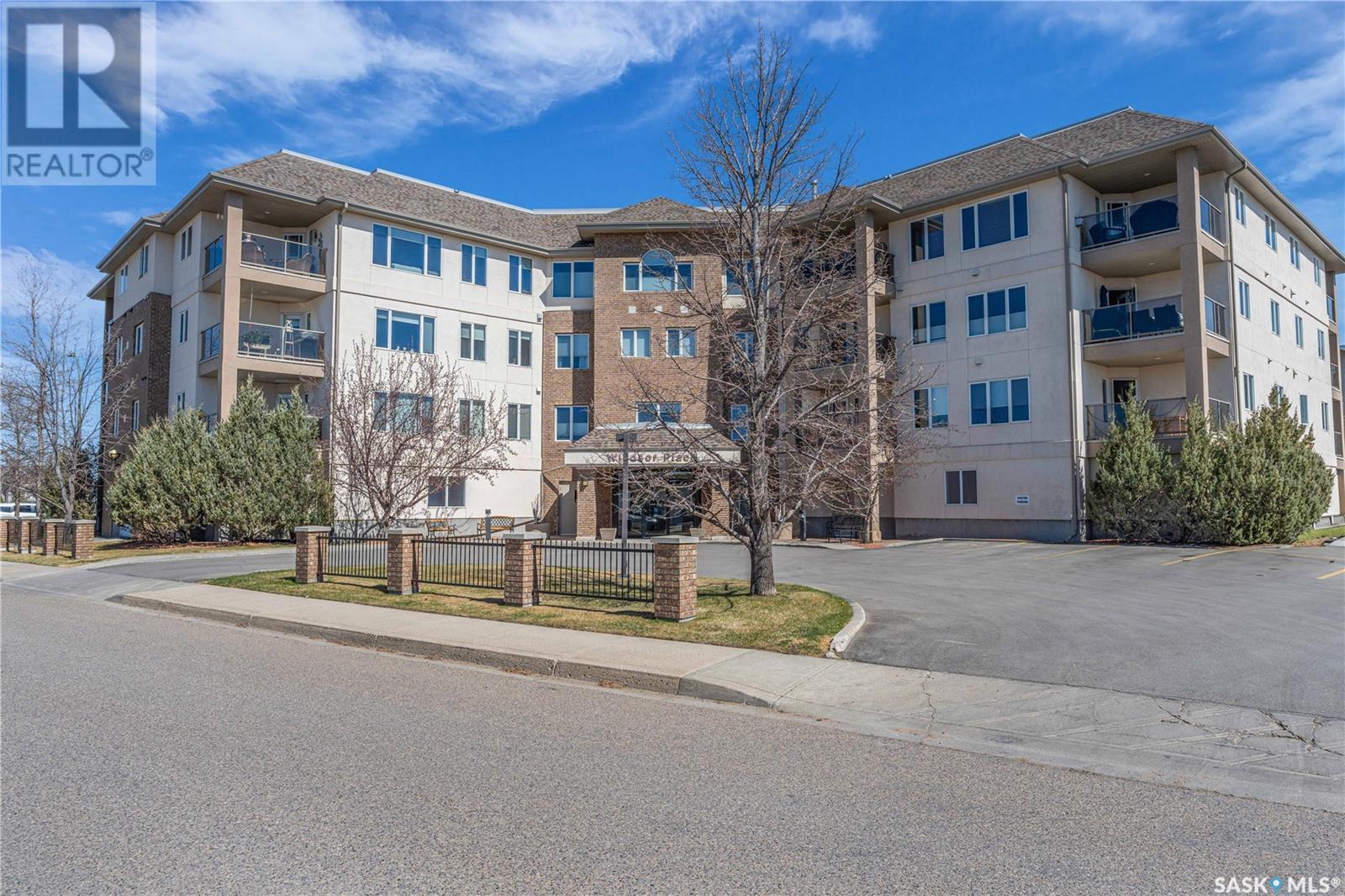 Single Family House Low rise for Sale in   RENFREW CRESCENT E Regina 