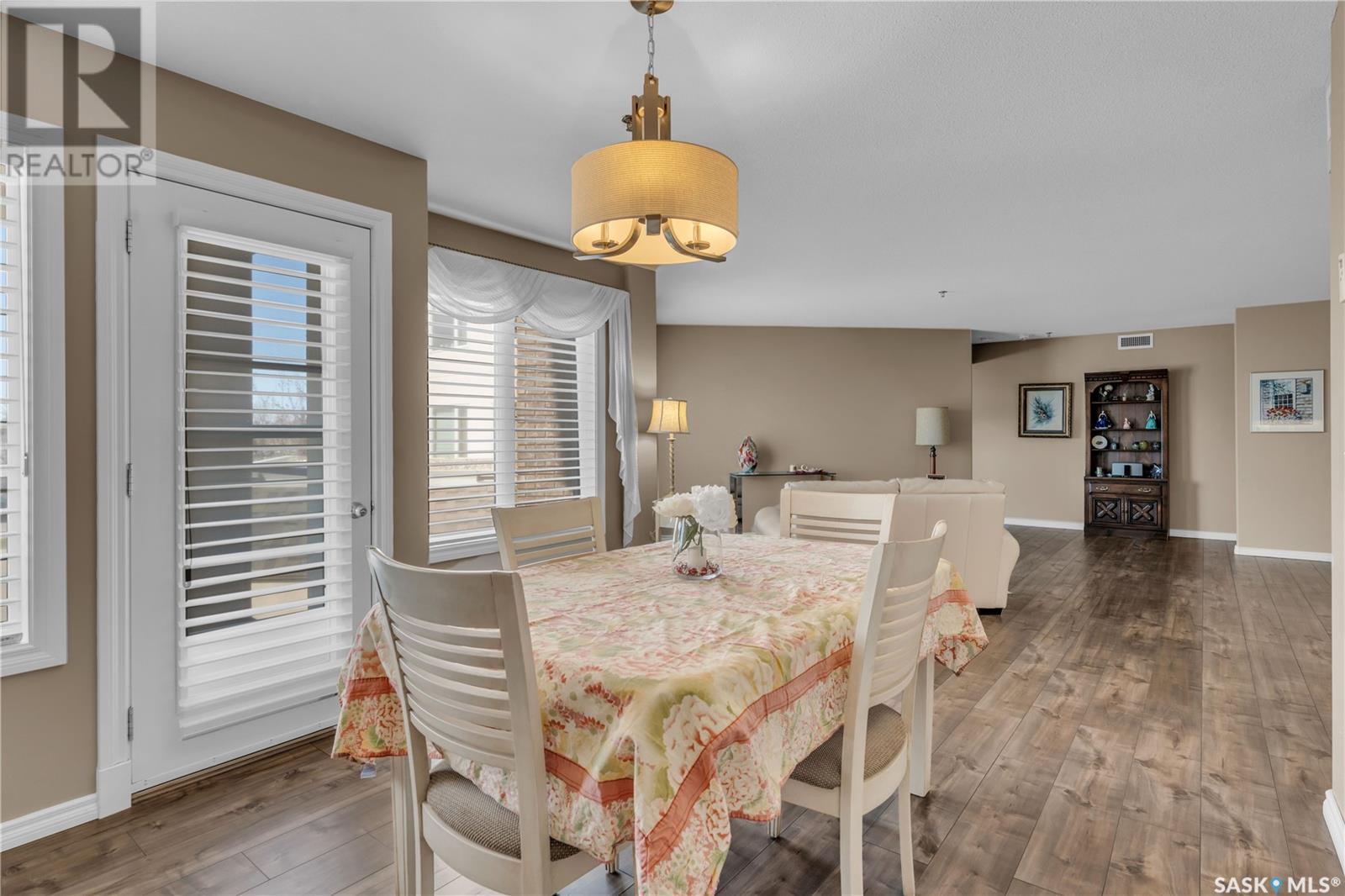 Single Family House Low rise for Sale in   RENFREW CRESCENT E Regina 