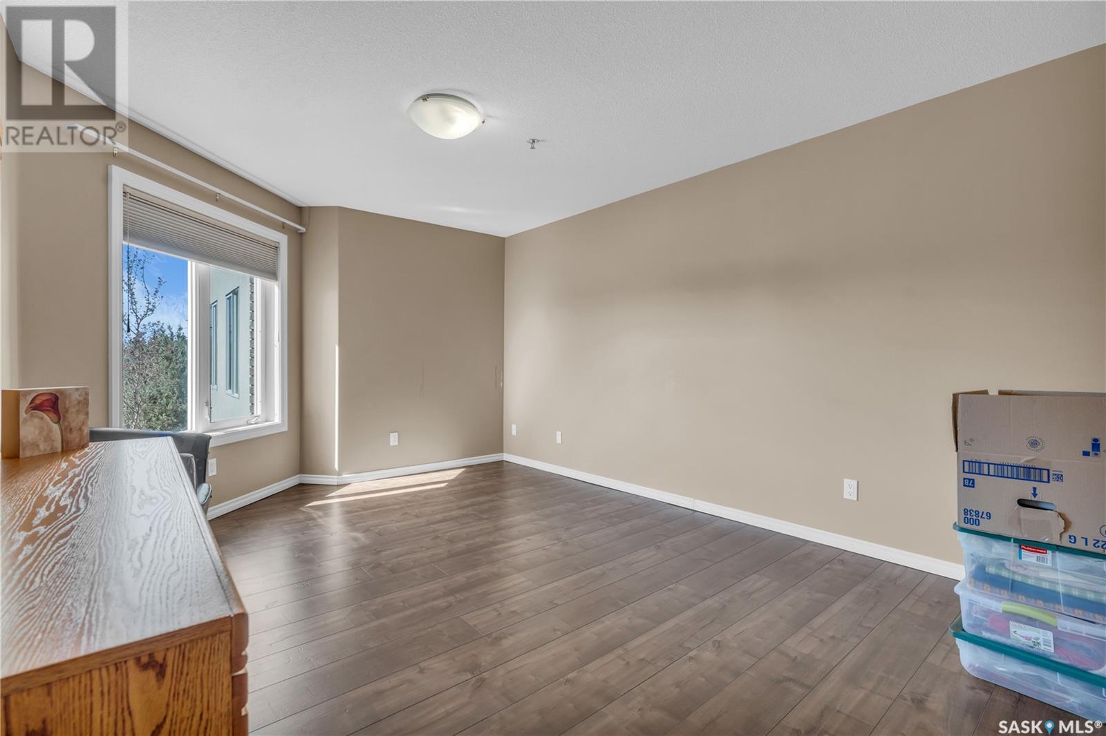 Single Family House Low rise for Sale in   RENFREW CRESCENT E Regina 