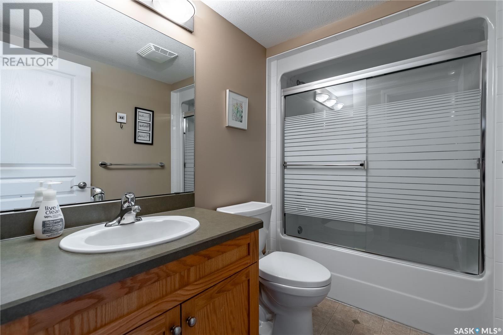 Single Family House Low rise for Sale in   RENFREW CRESCENT E Regina 
