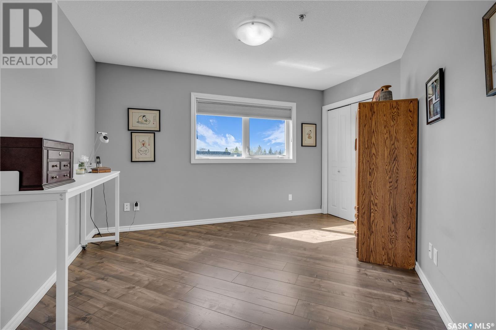 Single Family House Low rise for Sale in   RENFREW CRESCENT E Regina 