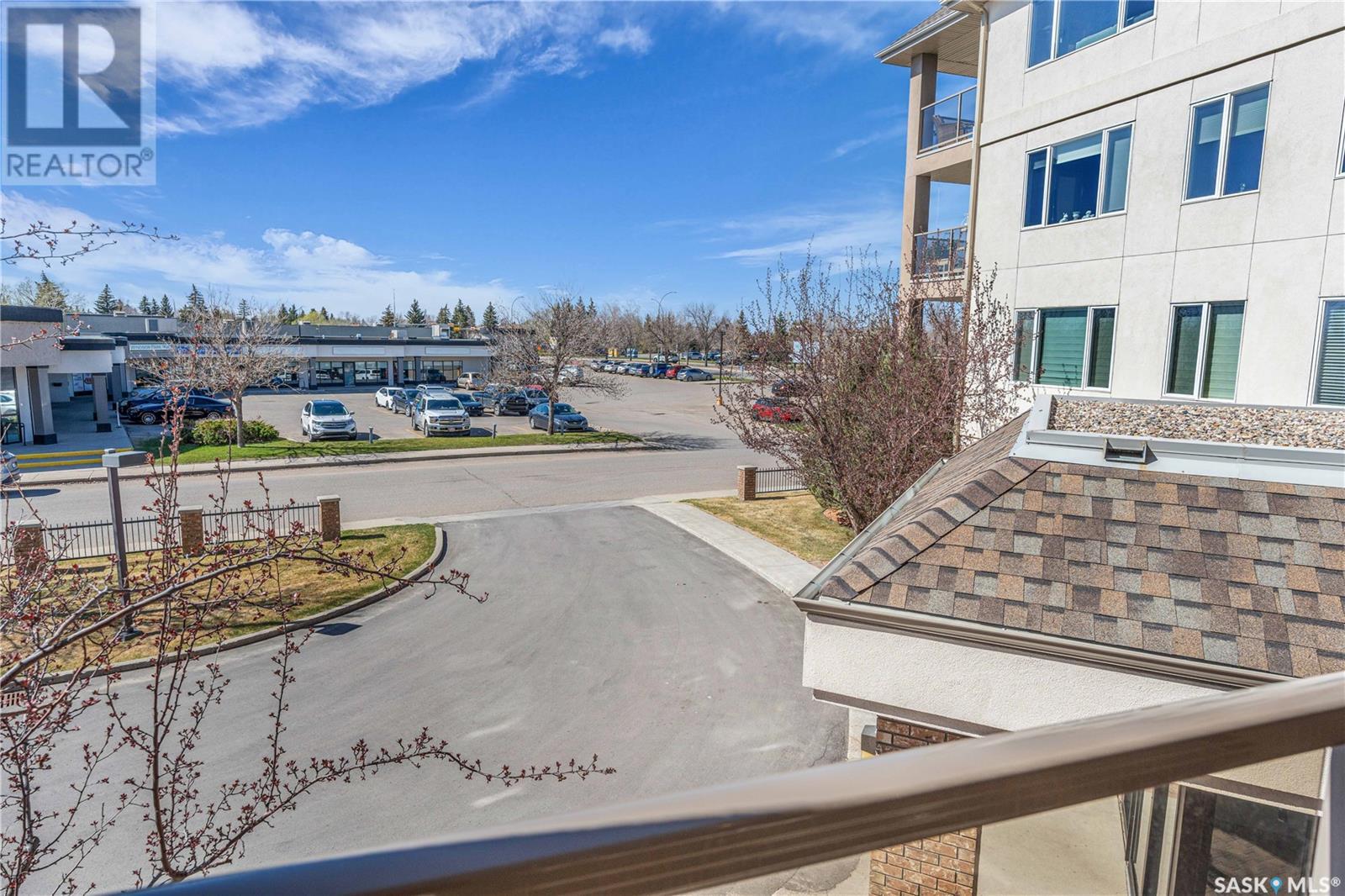 Single Family House Low rise for Sale in   RENFREW CRESCENT E Regina 