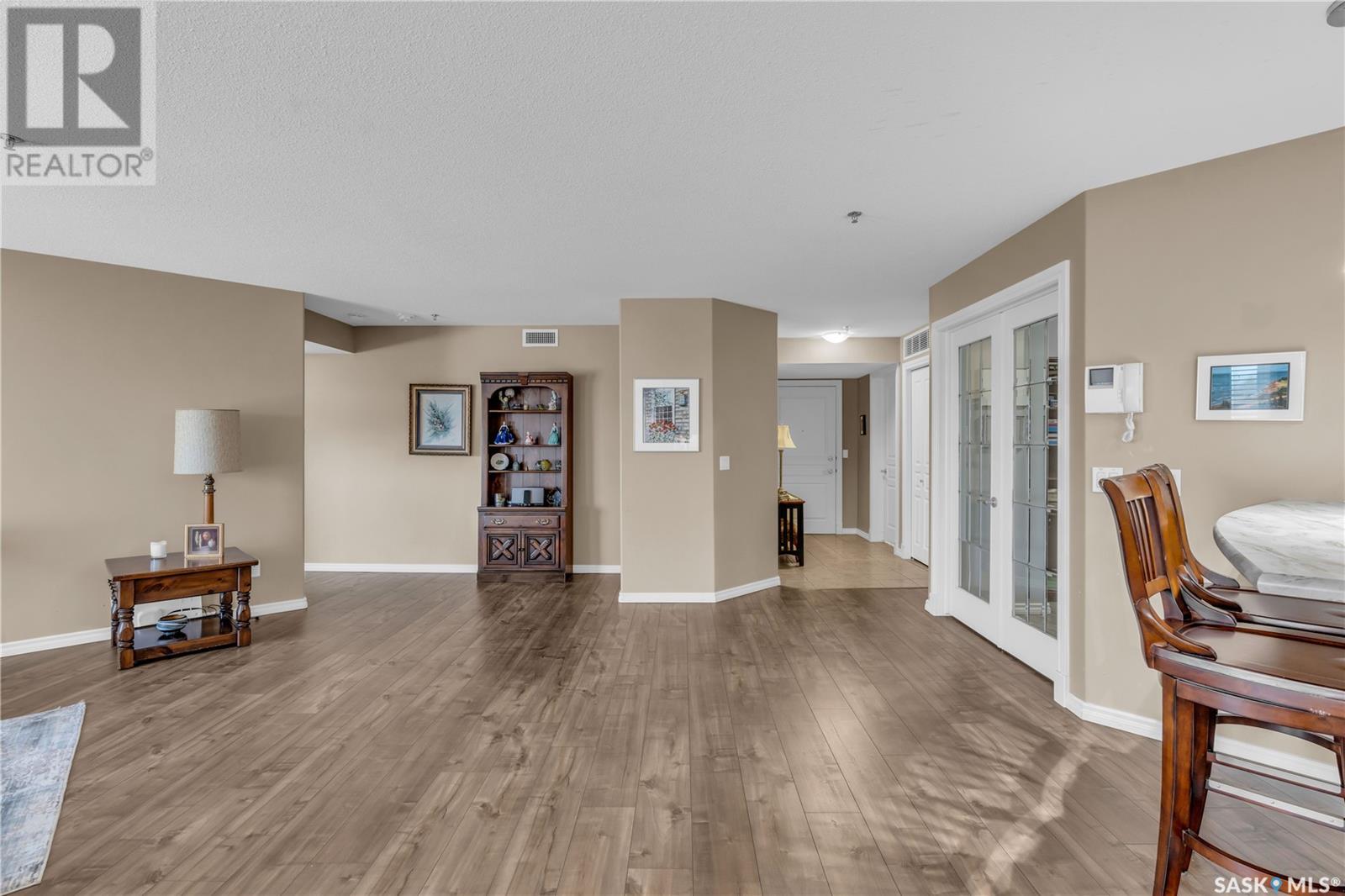 Single Family House Low rise for Sale in   RENFREW CRESCENT E Regina 