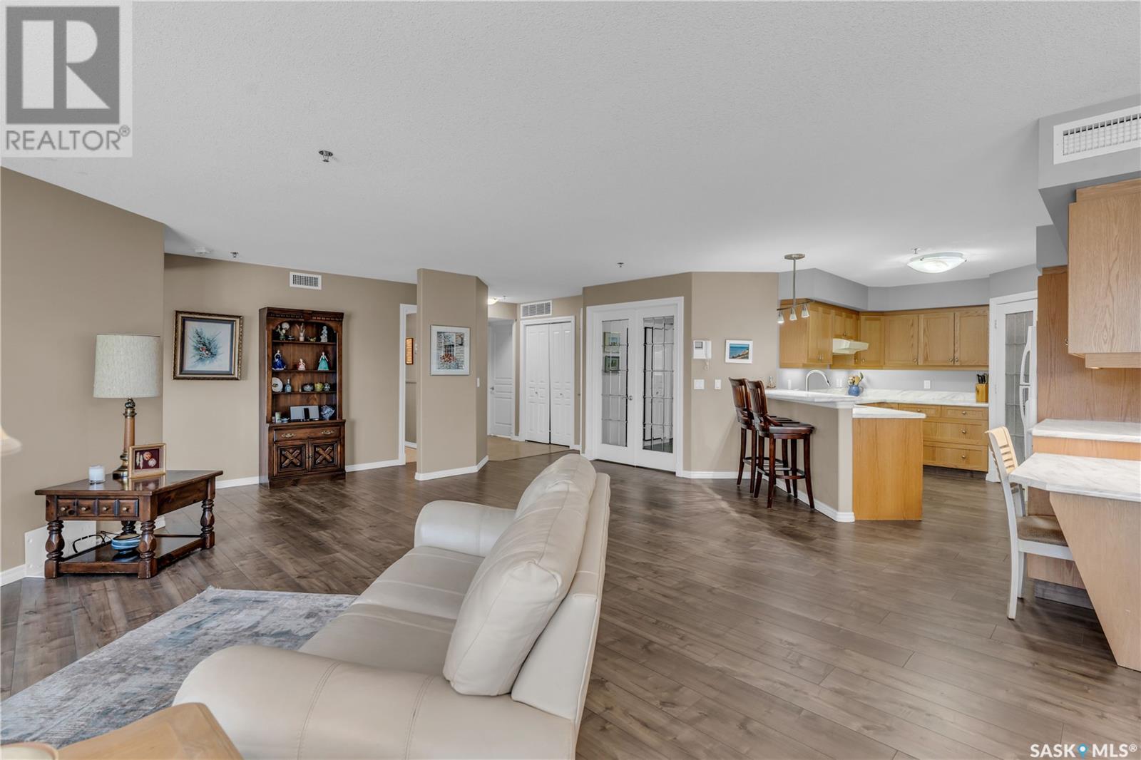 Single Family House Low rise for Sale in   RENFREW CRESCENT E Regina 