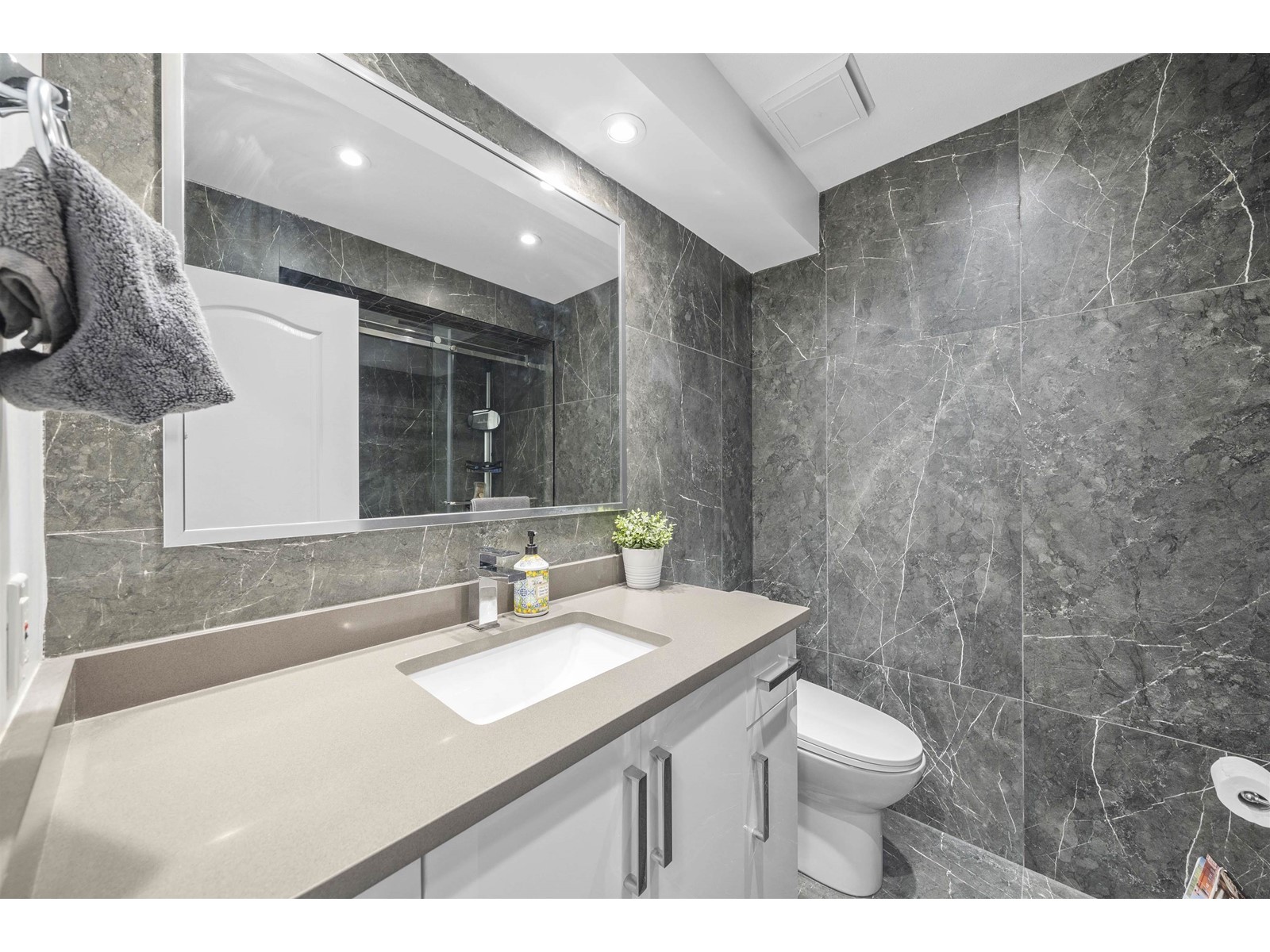 5089 219A STREET, Langley