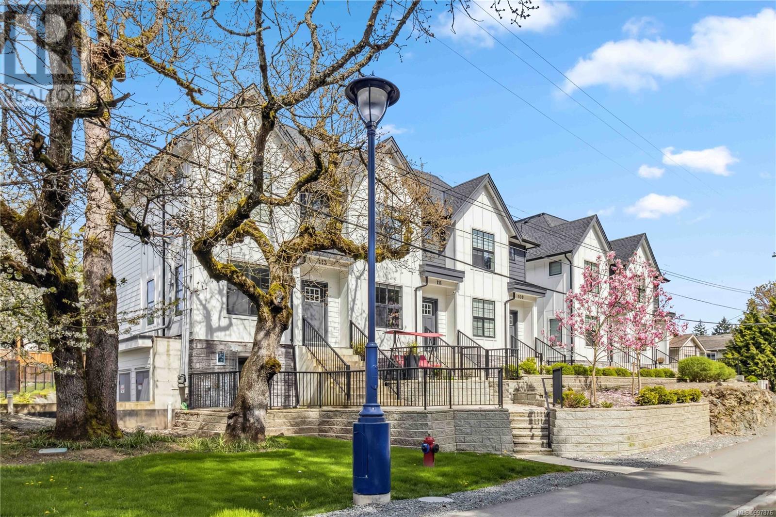 111 624 Strandlund Avenue, Langford