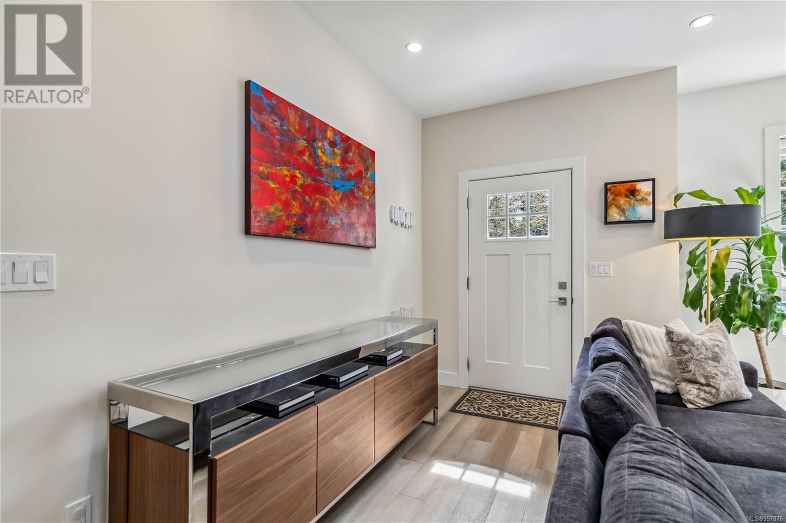 111 624 Strandlund Avenue, Langford