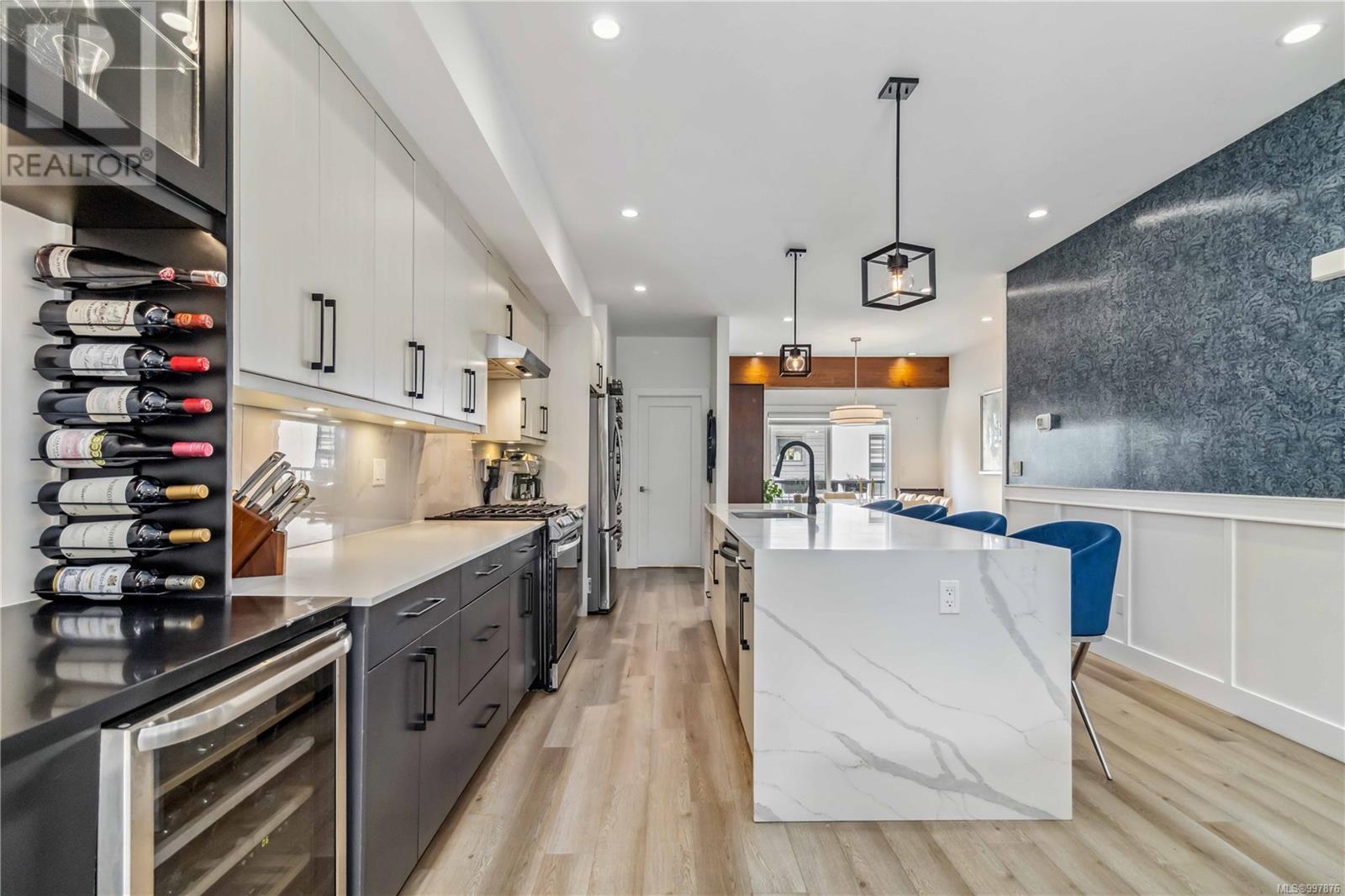 111 624 Strandlund Avenue, Langford