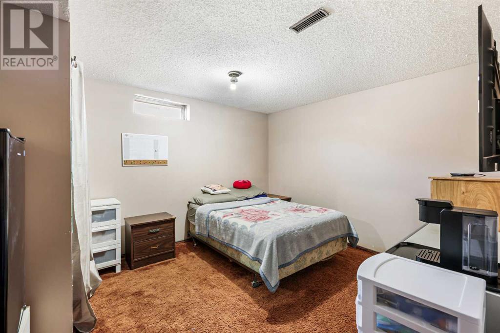 Single Family House Bungalow for Sale in  Olympia Crescent SE Ogden Calgary 