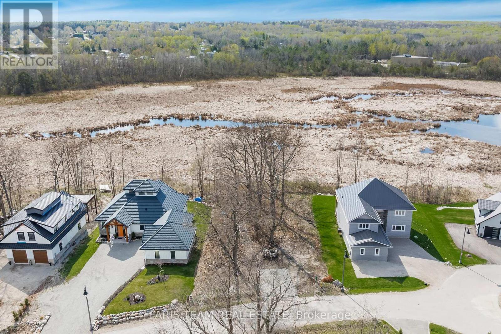 Photo 4 of 53 14 Swan Lane, Tay ON