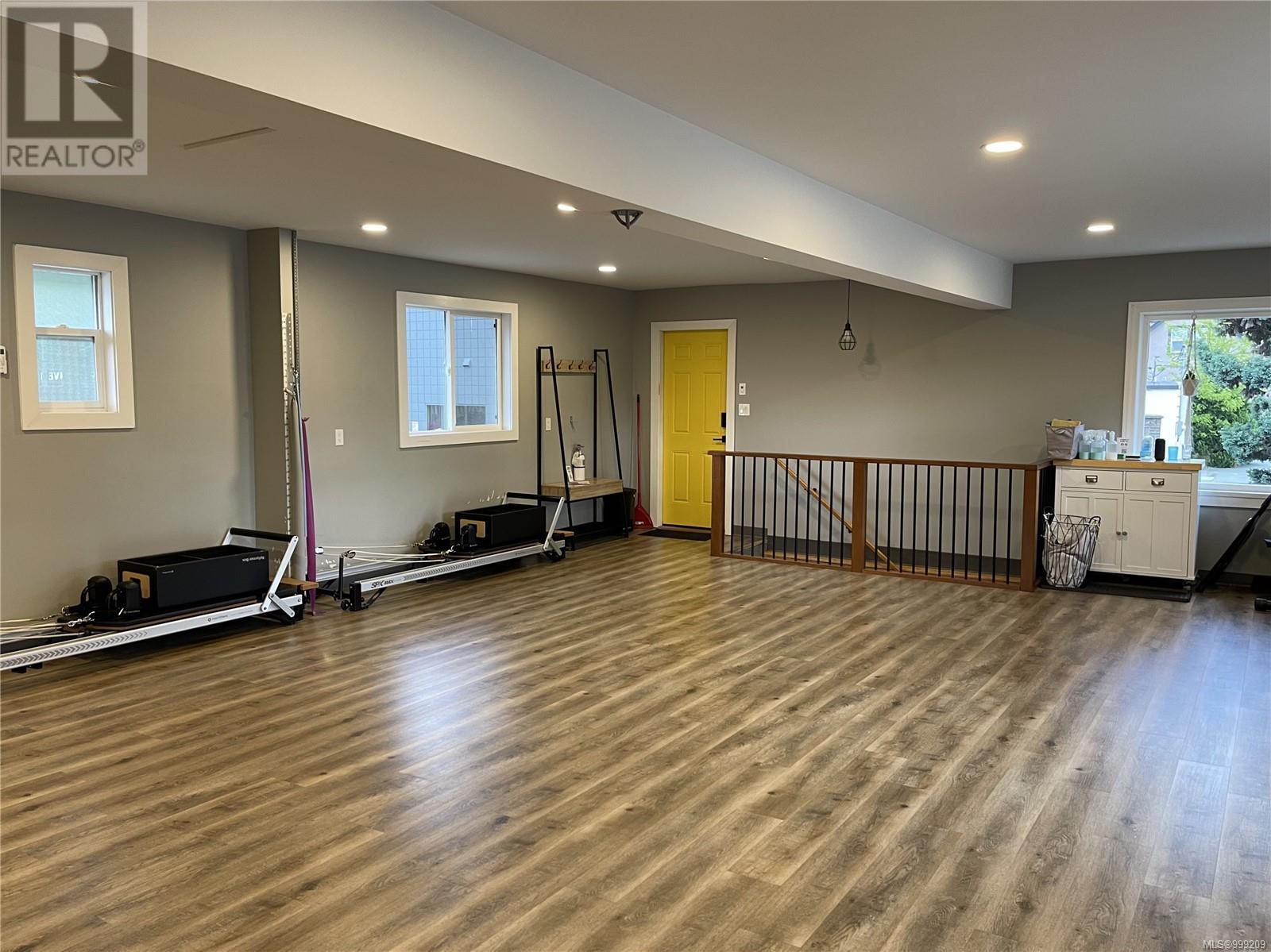 Photo 5 of 4457 Gertrude St, Port Alberni BC